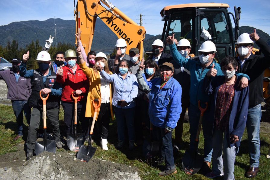 DIRECCIÓN DE VIALIDAD DEL MOP CELEBRA CON LA COMUNIDAD HITO DE PRIMERA PIEDRA POR MEJORAMIENTO RUTA 7; TRAMO CHOLGO-PICHANCO EN COMUNA DE HUALAIHUÉ.