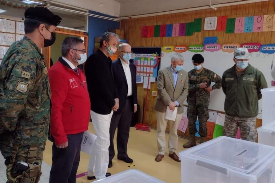 Autoridades supervisan locales de votación y entregan recomendaciones de cara a las elecciones del domingo