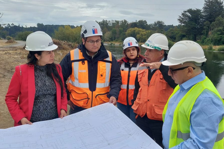 Entregan terreno a constructora que realizará obras de reposición del Puente Cancura