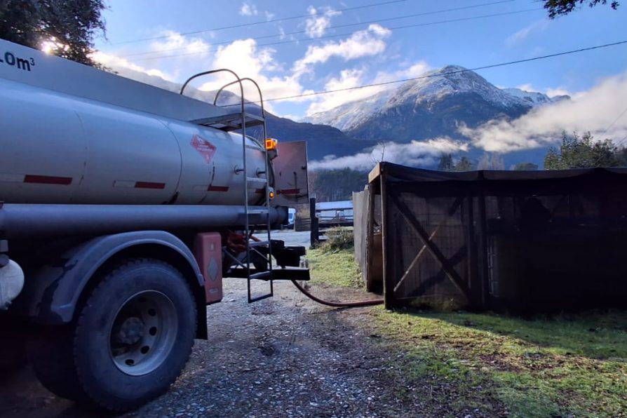 Gobierno refuerza apoyo a Llanada Grande con entrega de 10 mil litros de combustible