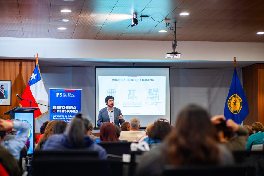 Gobierno en Terreno desarrolló Diálogos Ciudadanos sobre Reforma de Pensiones en Puerto Montt y Puerto Varas