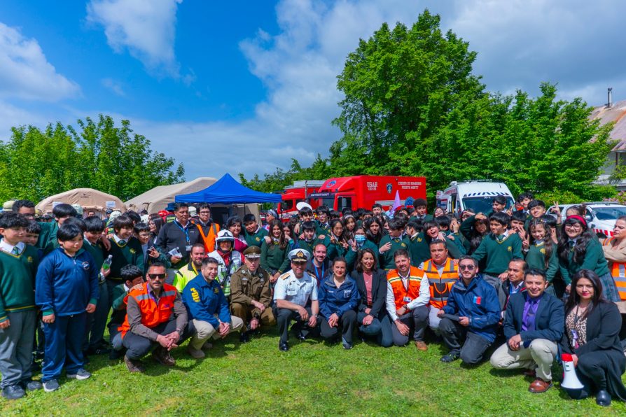 Escolares de Puerto Montt fortalecieron cultura preventiva con masivo simulacro de evacuación por tsunami
