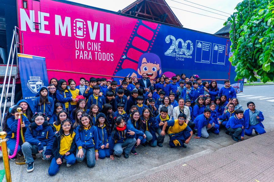 Cine Móvil inicia recorrido para llevar funciones gratuitas a 25 comunas de la región de Los Lagos