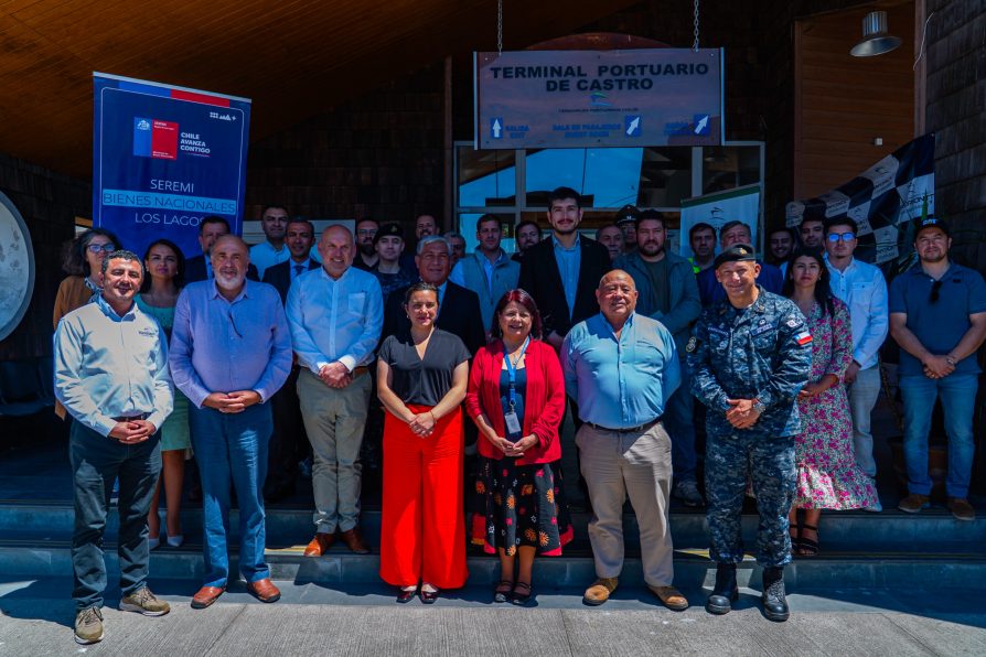 Exponen proyecto Centro Logístico y Extra Portuario para Chiloé en el marco del Bicentenario