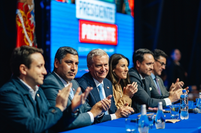 Con más de mil asistentes, Presidente Kast encabeza encuentro “Presidente Presente” en Puerto Montt